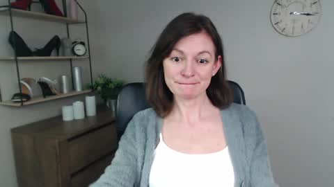 Vivian online show from March 2025 10:28:02 AM