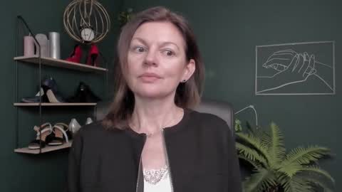 Vivian online show from November 2025 09:10:02 AM