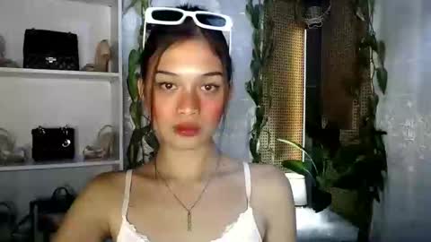 Vivian online show from January 2025 01:00:02 AM