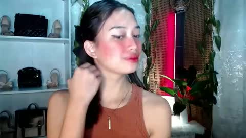 Vivian online show from January 2025 07:16:02 PM