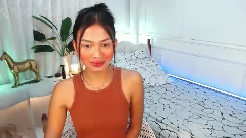 Vivian online show from March 2025 09:18:02 PM