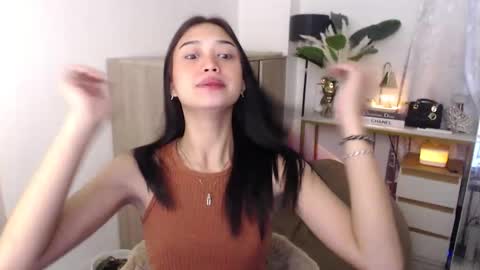 Vivian online show from September 2025 01:20:02 AM