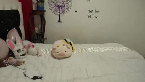 Snapshot of vivian_walt_ chatting on February 2026 03:37:02 AM melissa online show from February 2026 03:37:02 AM