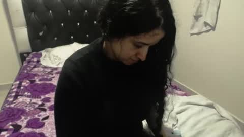 Snapshot of vivian_walt_ chatting on June 2026 06:12:01 AM melissa online show from June 2026 06:12:01 AM