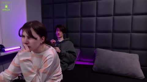 VIVIARAGENDY online show from October 2025 03:20:01 PM