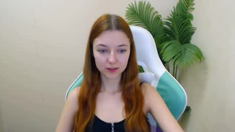 Vivien online show from February 2025 03:51:02 PM