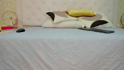 Snapshot of vivifit_08 chatting on April 2026 07:05:02 PM vivifit 08 online show from April 2026 07:05:02 PM