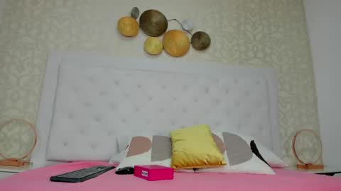 Snapshot of vivifit_08 chatting on May 2026 07:19:01 PM vivifit 08 online show from May 2026 07:19:01 PM