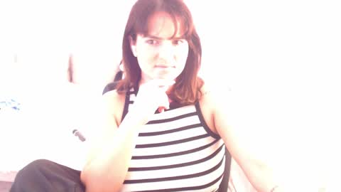 Snapshot of viviroses chatting on April 2026 02:52:02 PM ViviRoses online show from April 2026 02:52:02 PM