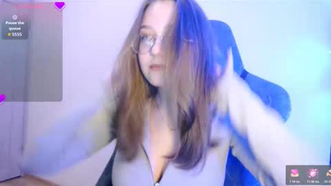 vivivivikkie online show from December 2025 09:02:01 PM