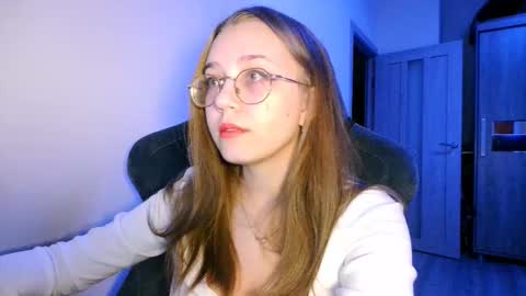 vivivivikkie online show from February 2026 10:46:02 PM