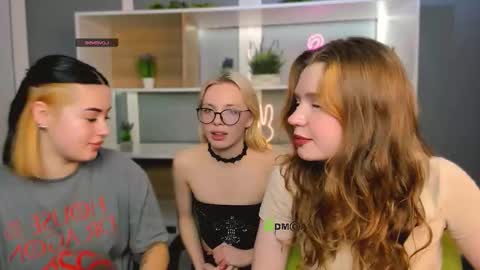 vivy_star online show from February 2026 08:20:01 PM