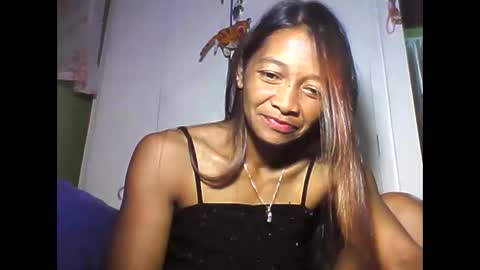 Snapshot of vixen_lina chatting on May 2026 06:46:01 PM vixen_lina online show from May 2026 06:46:01 PM