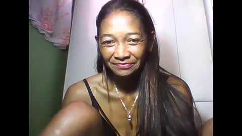 Snapshot of vixen_lina chatting on May 2026 06:10:02 AM vixen_lina online show from May 2026 06:10:02 AM