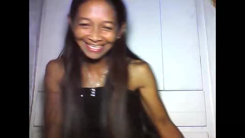 Snapshot of vixen_lina chatting on May 2026 06:46:01 PM vixen_lina online show from May 2026 06:46:01 PM