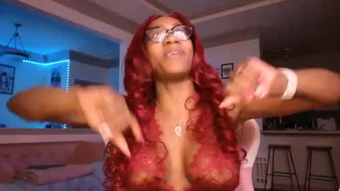 Snapshot of vixencapri chatting on January 2025 09:04:02 PM Vixen Capri online show from January 2025 09:04:02 PM