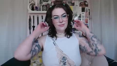 Snapshot of vixinvvitch chatting on May 2026 02:55:02 PM VIXIN online show from May 2026 02:55:02 PM