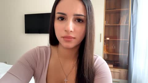 Miss Mia online show from April 2026 12:02:01 PM