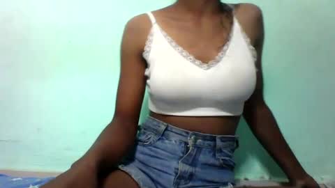 Snapshot of vounialdy chatting on January 2025 08:32:01 PM vounialdy online show from January 2025 08:32:01 PM