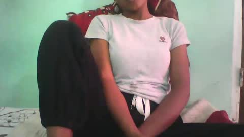 Snapshot of vounialdy chatting on February 2025 07:43:01 AM vounialdy online show from February 2025 07:43:01 AM