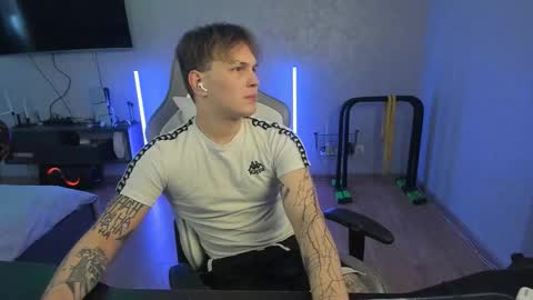 Snapshot of vova_belkin_ chatting on February 2026 09:23:01 AM vova online show from February 2026 09:23:01 AM