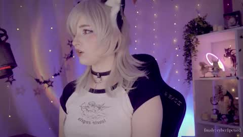 vronnier online show from December 2025 03:07:01 PM