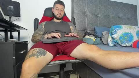 vyxen_ online show from February 2026 08:36:02 PM