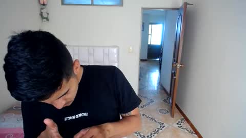 Snapshot of wade_wil chatting on June 2026 04:33:01 PM wade and antonella online show from June 2026 04:33:01 PM