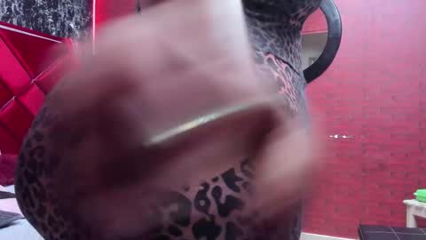 waleska   online show from November 2025 12:08:02 PM