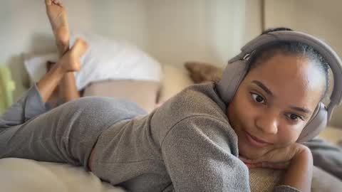 Layla friends call me Koko online show from September 2025 04:10:02 PM