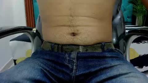 Snapshot of walter_noils chatting on April 2026 11:51:02 PM WALTER NOILS online show from April 2026 11:51:02 PM