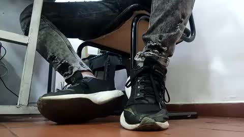 Snapshot of waltherfeet_ chatting on May 2026 03:50:01 PM WaltherFeet online show from May 2026 03:50:01 PM