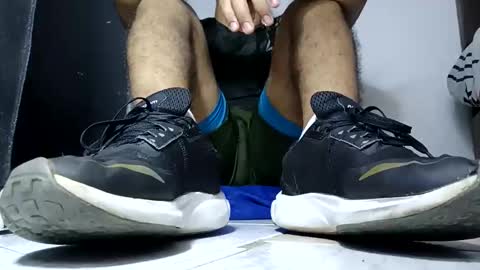 Snapshot of waltherfeet_ chatting on May 2026 01:12:01 AM WaltherFeet online show from May 2026 01:12:01 AM