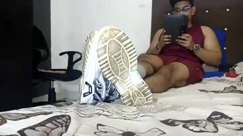 Snapshot of waltherfeet_ chatting on June 2026 05:26:01 PM WaltherFeet online show from June 2026 05:26:01 PM