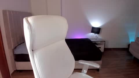 walton_abieca_ online show from September 2025 01:27:01 AM
