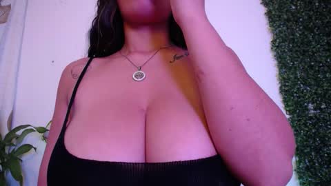 Snapshot of wanda_liones chatting on March 2025 01:26:02 PM Wanda online show from March 2025 01:26:02 PM