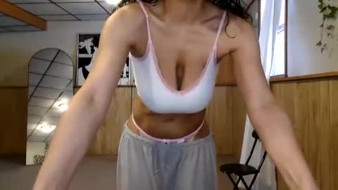 Snapshot of wanderlustgaal chatting on February 2026 01:06:02 PM wanderlustgaal online show from February 2026 01:06:02 PM