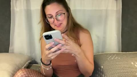 Snapshot of wanderlustjade chatting on June 2026 02:49:02 AM Jade Adonis online show from June 2026 02:49:02 AM
