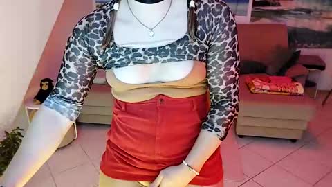 Snapshot of wannafeelitall chatting on January 2025 01:42:02 AM Emilia inst  online show from January 2025 01:42:02 AM