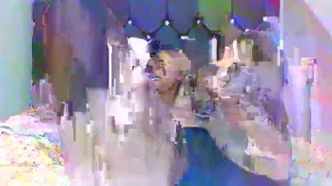 wapgirl22 online show from April 2026 06:19:01 PM