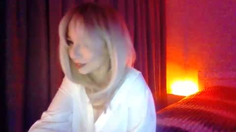 Warm murr online show from April 2026 08:42:02 PM