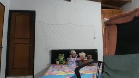 warrior_xena online show from February 2025 04:11:02 PM