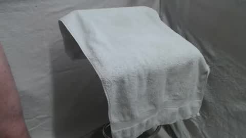 Snapshot of watchingaswell chatting on December 2025 12:45:01 PM watchingaswell online show from December 2025 12:45:01 PM