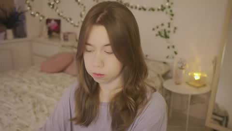 Snapshot of watermelon_sugar_ chatting on March 2026 03:18:02 PM Tess Pls support me with Can we reach 155 my favorite number online show from March 2026 03:18:02 PM