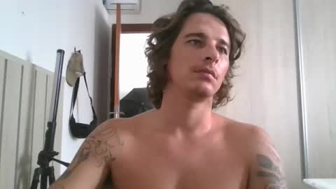 wave_boyy online show from March 2026 03:37:02 PM