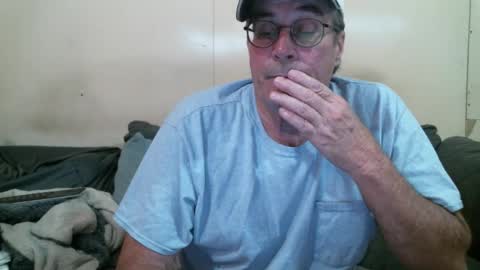 Snapshot of wbfarm chatting on January 2026 12:38:01 AM WB Farm online show from January 2026 12:38:01 AM