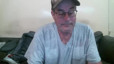 Snapshot of wbfarm chatting on March 2026 03:21:02 AM WB Farm online show from March 2026 03:21:02 AM