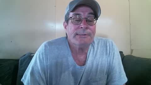 Snapshot of wbfarm chatting on May 2026 06:05:02 PM WB Farm online show from May 2026 06:05:02 PM