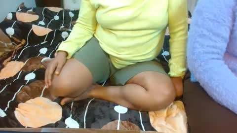 Snapshot of we_are_indian chatting on January 2025 04:37:02 AM khushiwife kabirhubby kavyasexy gf online show from January 2025 04:37:02 AM