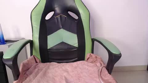 Trixie 3 online show from January 2026 07:11:01 PM